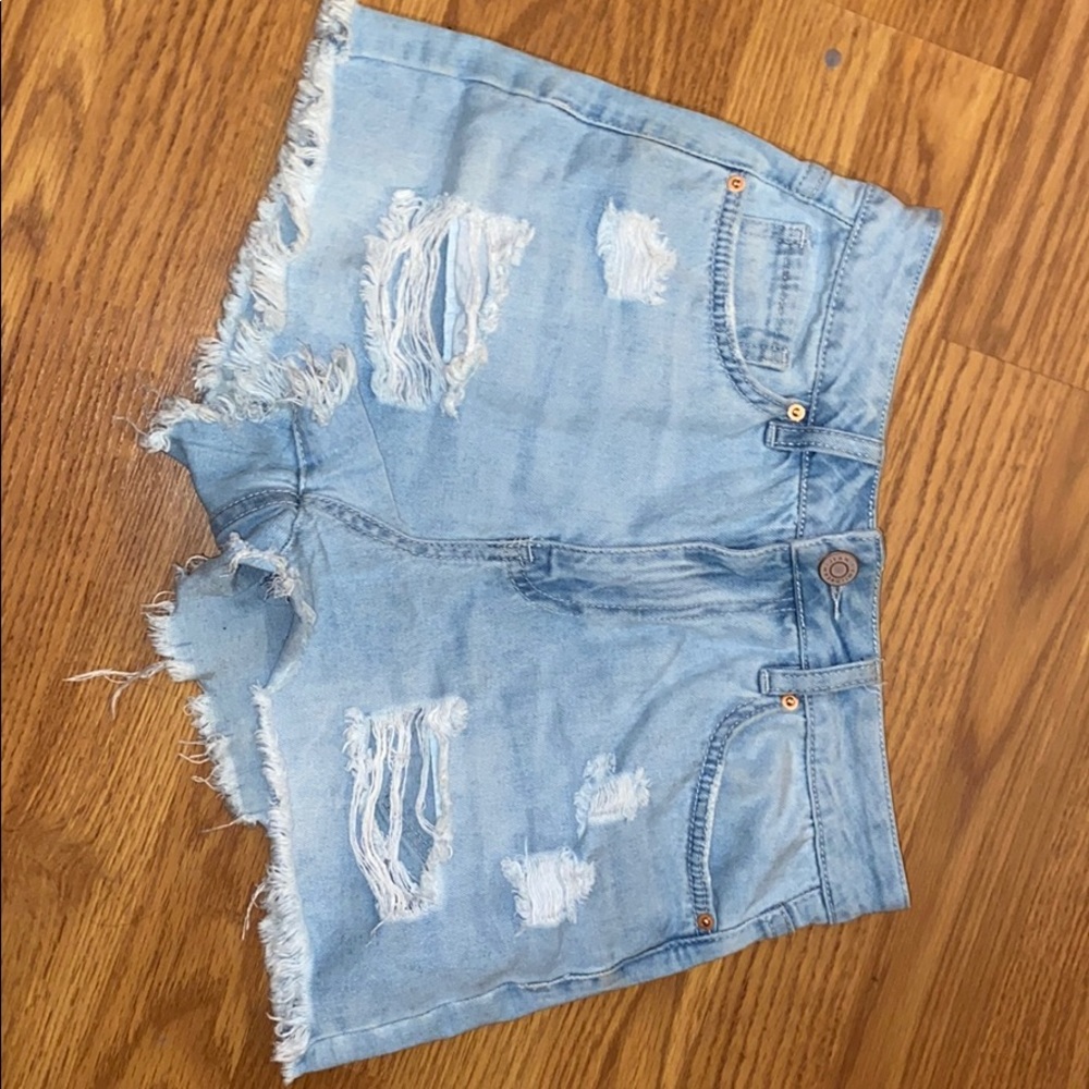 Light washed shorts